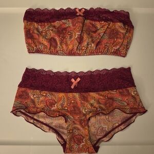 NWOT Burgundy and Orange Paisley Bandeau Intimates Bra & Panty Set - Small